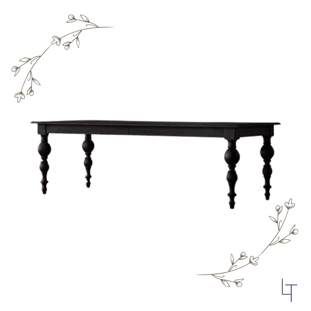 Aux Raisins Dining Table