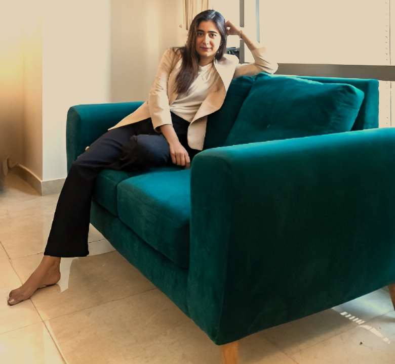 Alina Faheem - Luna Sofa